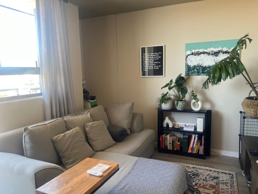 To Let 1 Bedroom Property for Rent in Observatory Western Cape
